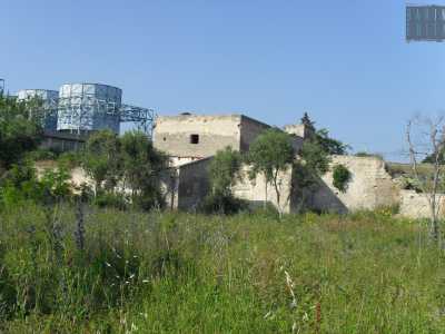La propriet� � molto ampia di circa 6800 metri quadri, dei quali solo 550 sono rappresentati dal mulino e da una ex stalla